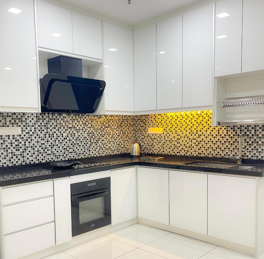Atria Sofo Suites - Petaling Jaya Bagian luar foto